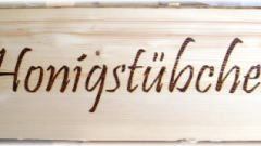 Hinweisschild Weihnachtsmarkstände
Größe c. 100x30cm